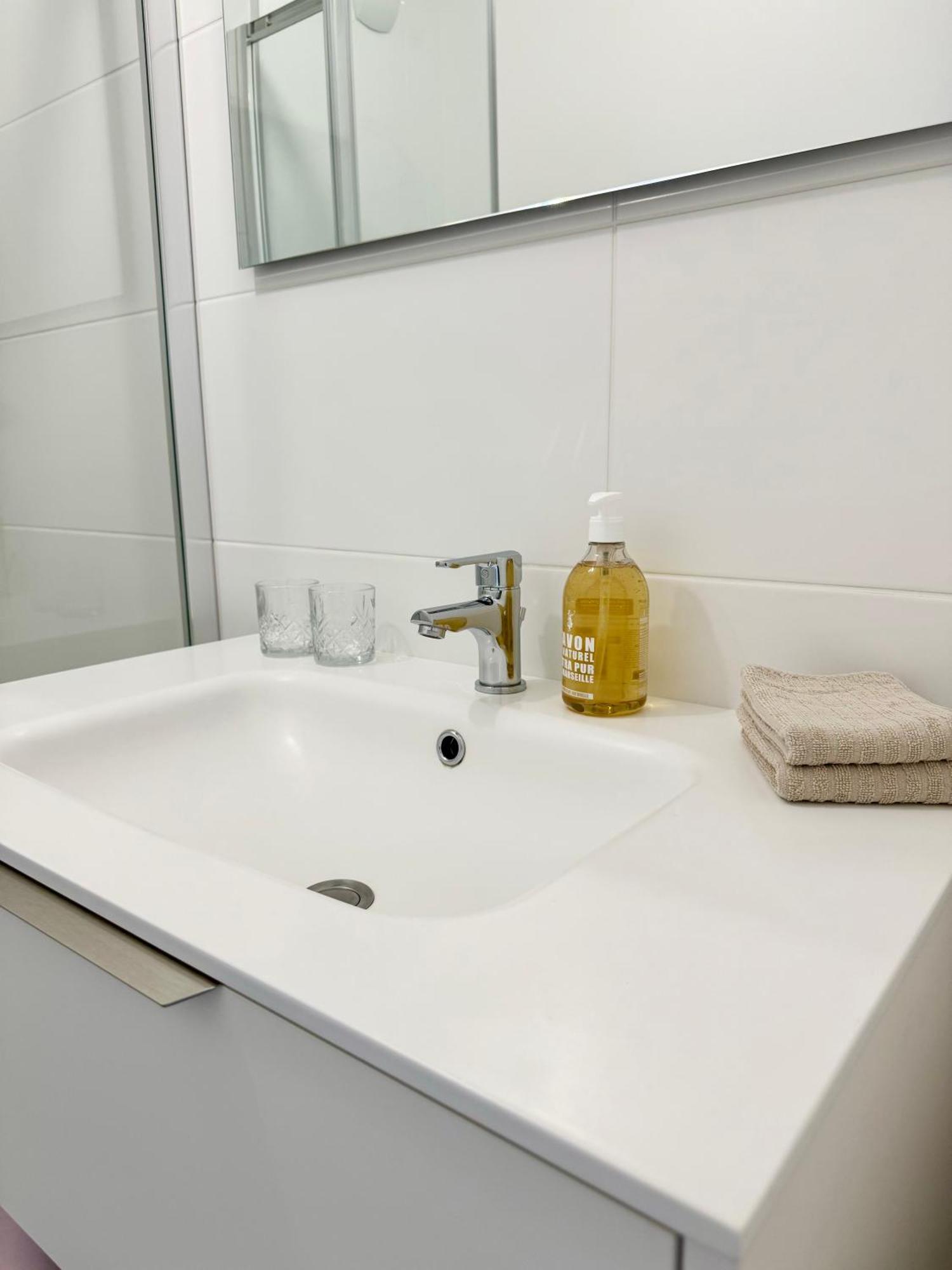 T2 - Cite Des Congres - 5' A Pied De La Gare - Parking Apartment Nantes Ngoại thất bức ảnh